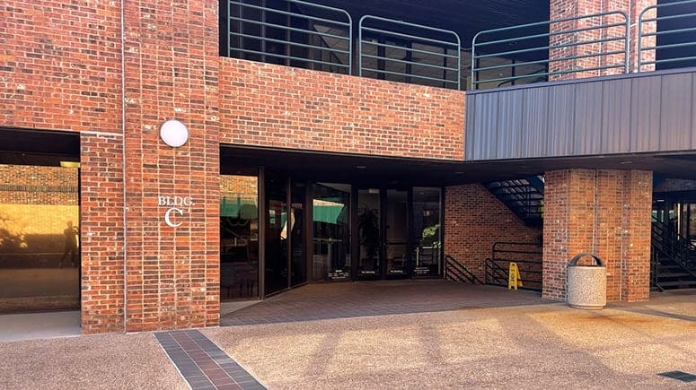 The front entrance to building C where Airrosti Westlake's office is located.